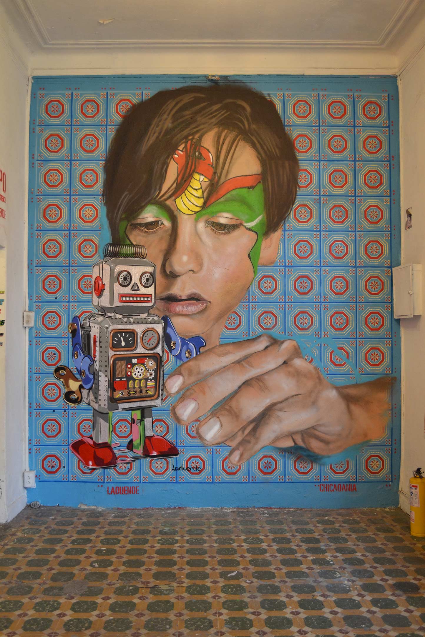 Grafitti in Visaje Urban Art Gallery in Bogotá 2019